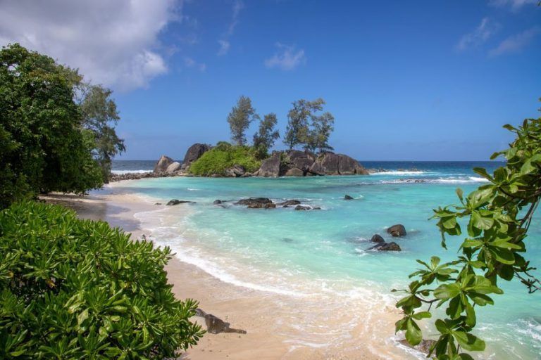 ludo_de_kesel_seyp34_1909_-_petite_ile_mahe-768x512.jpg
